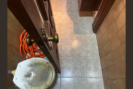 Casa à venda com 500m², 3 quartos e 3 vagas Casa à venda com 500m², 3 quartos e 3 vagasLavabo