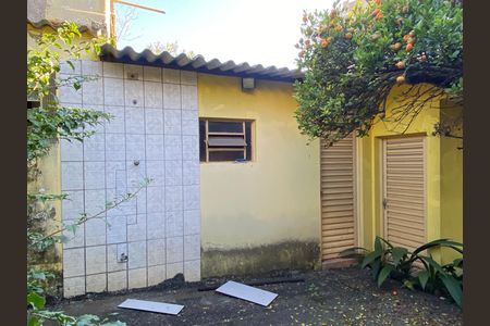 Casa à venda com 500m², 3 quartos e 3 vagas Casa à venda com 500m², 3 quartos e 3 vagasÁrea externa - Jardim