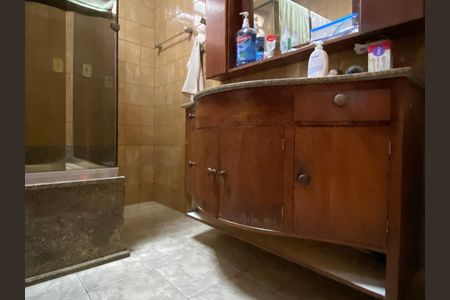 Casa à venda com 500m², 3 quartos e 3 vagas Casa à venda com 500m², 3 quartos e 3 vagasBanheiro 2