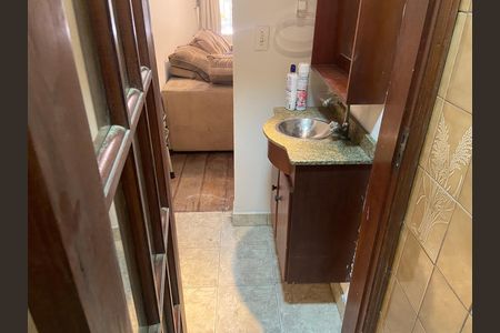 Casa à venda com 500m², 3 quartos e 3 vagas Casa à venda com 500m², 3 quartos e 3 vagasLavabo