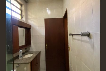 Casa à venda com 500m², 3 quartos e 3 vagas Casa à venda com 500m², 3 quartos e 3 vagasBanheiro da Suíte