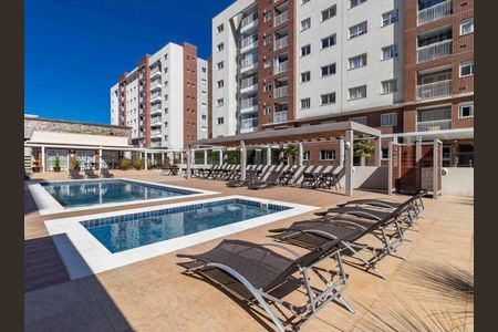 Área comum - Piscina de apartamento para alugar com 2 quartos, 60m² em Fanny, Curitiba
