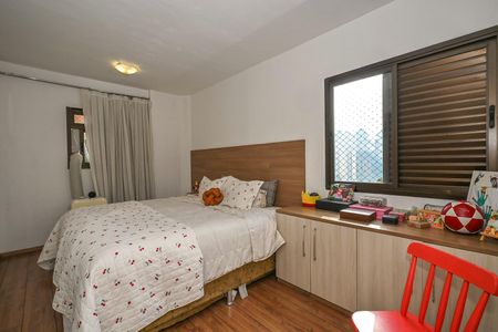 Apartamento à venda com 84m², 2 quartos e 2 vagasSuíte