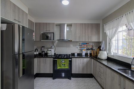 Casa à venda com 300m², 2 quartos e 5 vagasCozinha