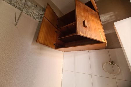 Banheiro de serviço de casa para alugar com 2 quartos, 115m² em Jardim Planalto, São Paulo