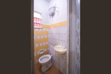 Banheiro de casa para alugar com 1 quarto, 36m² em Gradim, São Gonçalo