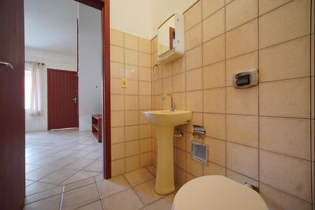 Banheiro de casa de condomínio para alugar com 1 quarto, 75m² em Barra da Lagoa, Florianópolis