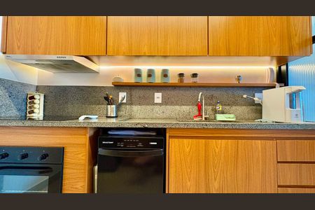 Apartamento para alugar com 106m², 3 quartos e 2 vagas Apartamento para alugar com 106m², 3 quartos e 2 vagasCozinha