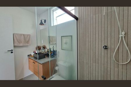 Apartamento para alugar com 106m², 2 quartos e 2 vagas Apartamento para alugar com 106m², 2 quartos e 2 vagasBanheiro da Suíte