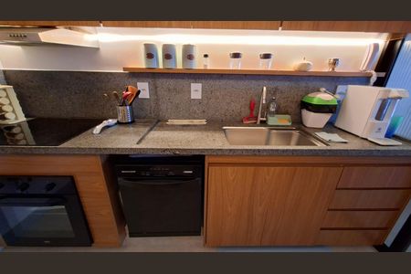 Apartamento para alugar com 106m², 2 quartos e 2 vagas Apartamento para alugar com 106m², 2 quartos e 2 vagasCozinha