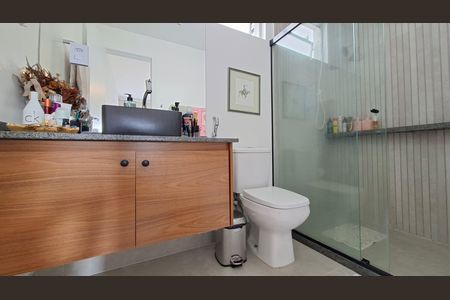 Apartamento para alugar com 106m², 2 quartos e 2 vagas Apartamento para alugar com 106m², 2 quartos e 2 vagasBanheiro da Suíte