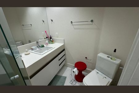 Apartamento à venda com 81m², 2 quartos e 1 vaga Apartamento à venda com 81m², 2 quartos e 1 vagaBanheiro