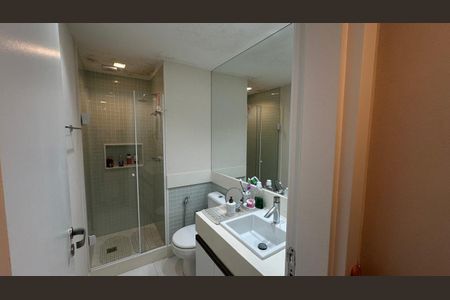 Apartamento à venda com 81m², 2 quartos e 1 vaga Apartamento à venda com 81m², 2 quartos e 1 vagaBanheiro