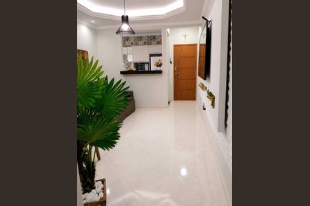 Apartamento para alugar com 72m², 2 quartos e 1 vagaSala