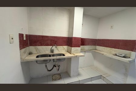 Cozinha de apartamento para alugar com 2 quartos, 65m² em Bingen, Petrópolis