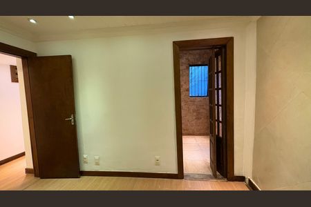 Quarto 2 de apartamento para alugar com 2 quartos, 65m² em Bingen, Petrópolis