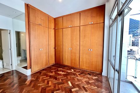 Apartamento para alugar com 120m², 2 quartos e 1 vaga Apartamento para alugar com 120m², 2 quartos e 1 vagaSuite
