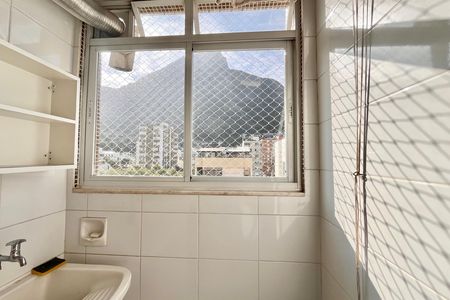 Apartamento para alugar com 120m², 2 quartos e 1 vaga Apartamento para alugar com 120m², 2 quartos e 1 vagaÁrea de Serviço