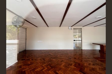 Apartamento para alugar com 120m², 2 quartos e 1 vaga Apartamento para alugar com 120m², 2 quartos e 1 vagaÁrea comum - Salão de festas