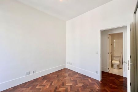 Apartamento para alugar com 120m², 2 quartos e 1 vaga Apartamento para alugar com 120m², 2 quartos e 1 vagaSuite
