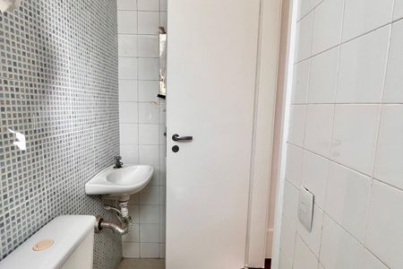 Apartamento para alugar com 120m², 2 quartos e 1 vaga Apartamento para alugar com 120m², 2 quartos e 1 vagaBanheiro de serviço