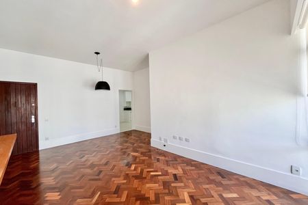 Apartamento para alugar com 120m², 2 quartos e 1 vaga Apartamento para alugar com 120m², 2 quartos e 1 vagaSala