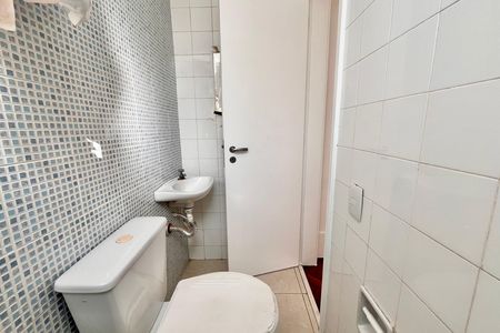Apartamento para alugar com 120m², 2 quartos e 1 vaga Apartamento para alugar com 120m², 2 quartos e 1 vagaBanheiro de serviço