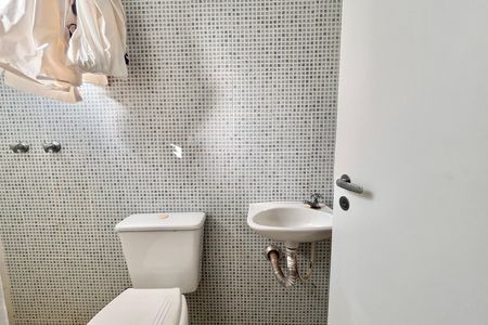 Apartamento para alugar com 120m², 2 quartos e 1 vaga Apartamento para alugar com 120m², 2 quartos e 1 vagaBanheiro de serviço