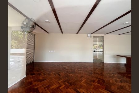 Apartamento para alugar com 120m², 2 quartos e 1 vaga Apartamento para alugar com 120m², 2 quartos e 1 vagaÁrea comum - Salão de festas