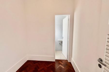 Apartamento para alugar com 120m², 2 quartos e 1 vaga Apartamento para alugar com 120m², 2 quartos e 1 vagaQuarto de Serviço