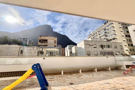 Apartamento para alugar com 120m², 2 quartos e 1 vaga Apartamento para alugar com 120m², 2 quartos e 1 vagaÁrea comum - Playground