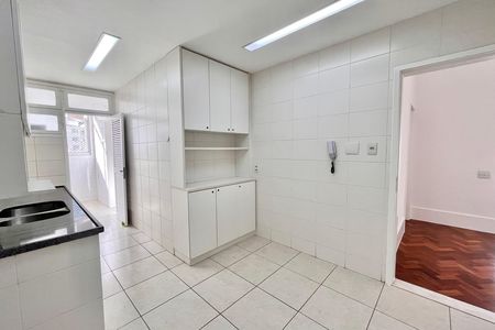 Apartamento para alugar com 120m², 2 quartos e 1 vaga Apartamento para alugar com 120m², 2 quartos e 1 vagaCozinha