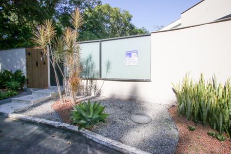 Casa de condomínio à venda com 430m², 5 quartos e 6 vagasFachada