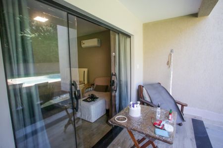 Casa de condomínio à venda com 430m², 5 quartos e 6 vagasVaranda da Suíte 3