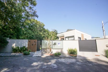 Casa de condomínio à venda com 430m², 5 quartos e 6 vagasFachada