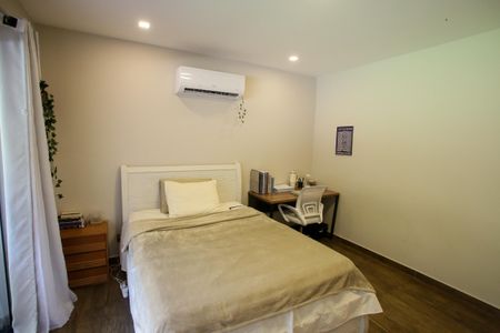 Casa de condomínio à venda com 430m², 5 quartos e 6 vagasQuarto Suíte 2