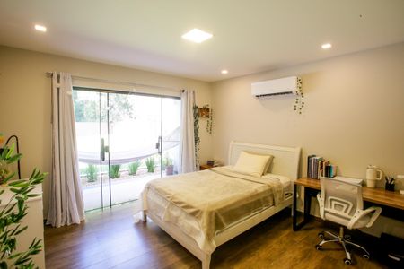 Casa de condomínio à venda com 430m², 5 quartos e 6 vagasQuarto Suíte 2