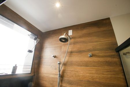 Casa de condomínio à venda com 430m², 5 quartos e 6 vagasBanheiro da Suíte 1