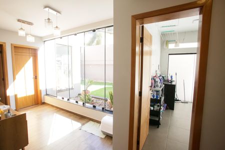 Casa de condomínio à venda com 430m², 5 quartos e 6 vagasHall das Suítes