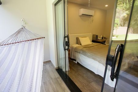 Casa de condomínio à venda com 430m², 5 quartos e 6 vagasVaranda da Suíte 2