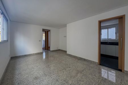 Apartamento à venda com 2 quartos, 63m² em Cruzeiro, Belo Horizonte