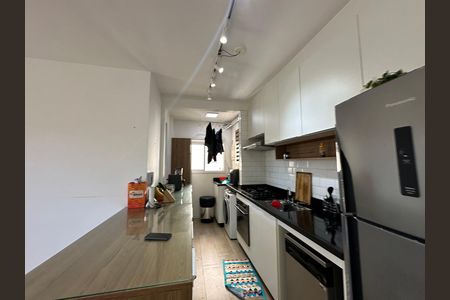 Cozinha de apartamento à venda com 3 quartos, 68m² em Jardim Tupanci, Barueri