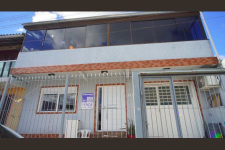 Fachada da casa  de casa à venda com 4 quartos, 130m² em Rubem Berta, Porto Alegre