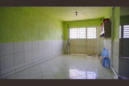 Garagem  de casa à venda com 4 quartos, 130m² em Rubem Berta, Porto Alegre