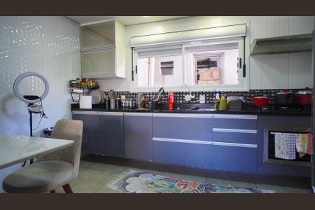 Cozinha  de casa à venda com 4 quartos, 130m² em Rubem Berta, Porto Alegre