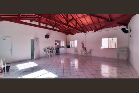 Apartamento para alugar com 55m², 2 quartos e 1 vaga Apartamento para alugar com 55m², 2 quartos e 1 vagaÁrea comum - Salão de Festas