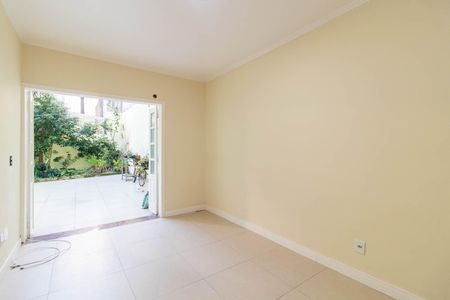Apartamento para alugar com 93m², 2 quartos e sem vagaSala