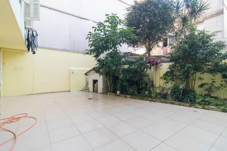 Apartamento para alugar com 93m², 2 quartos e sem vagaQuintal