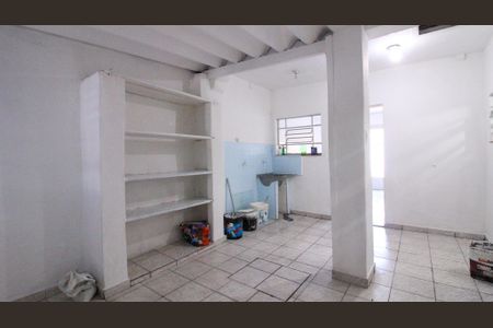 Área de serviço de casa para alugar com 3 quartos, 180m² em Vila Celeste, São Paulo