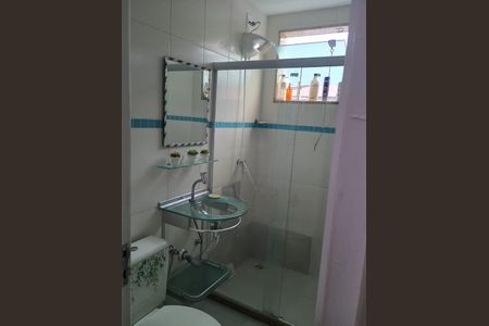Banheiro de casa de condomínio à venda com 3 quartos, 180m² em Taquara, Rio de Janeiro